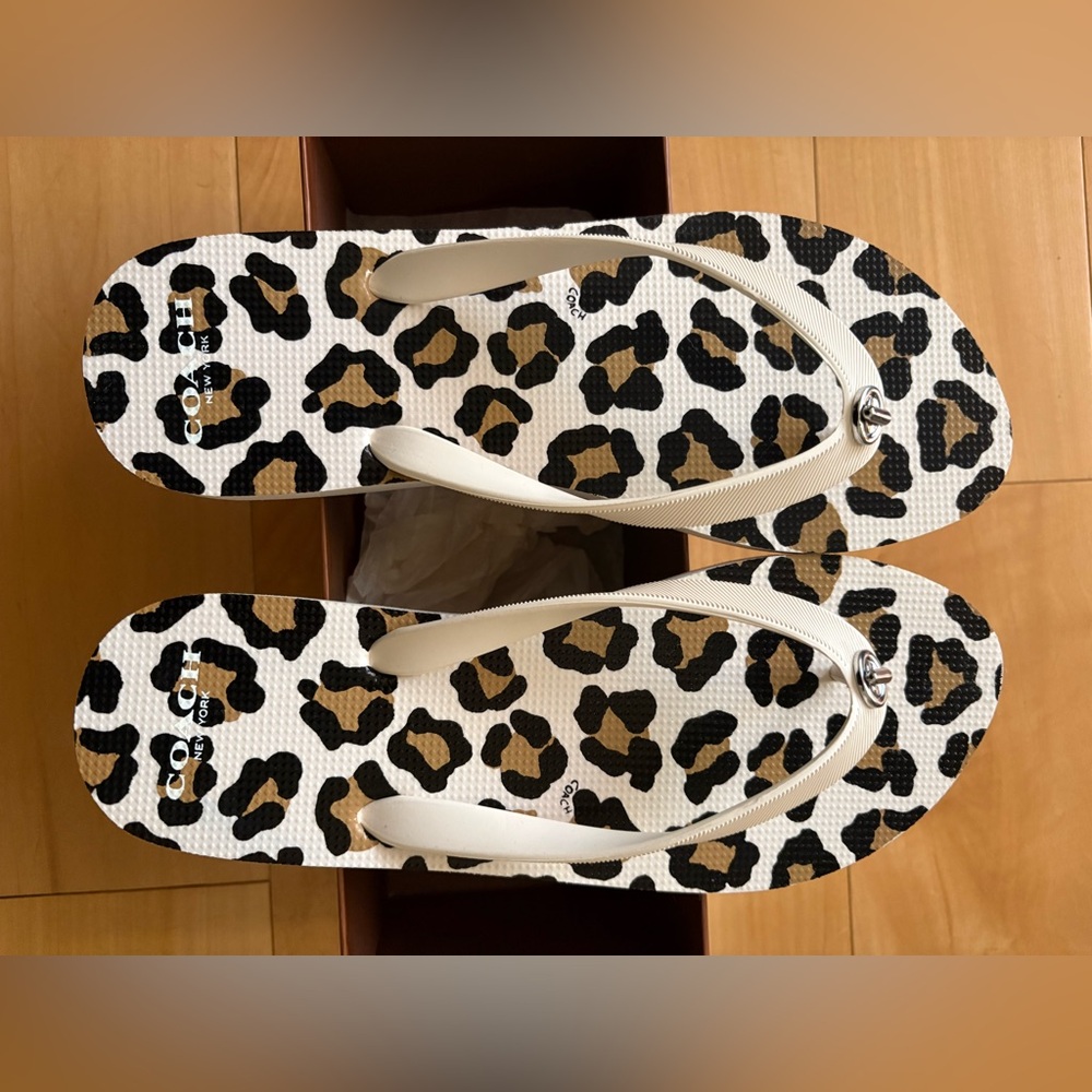 New with box: Coach leopard sole flip flops, Size 8